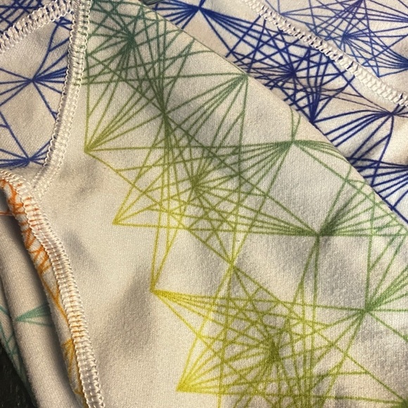 With/peloton capris - Picture 4 of 5